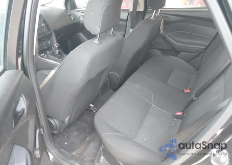 2016 Ford Focus S z USA, uszkodzony, nr VIN 1FADP3E2XGL237442